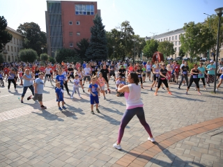 Fuss velünk, fuss értünk! (2024) - fotó: 