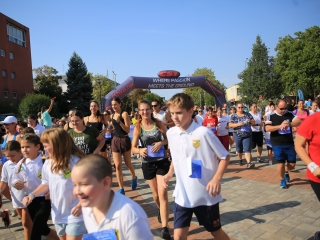 Fuss velünk, fuss értünk! (2024) - fotó: 