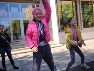 Mozdulj, Dózsa 45! - fotó: 