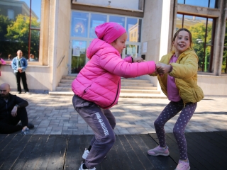 Mozdulj, Dózsa 45! - fotó: 