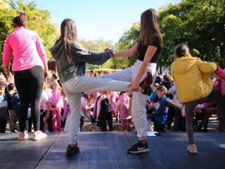 Mozdulj, Dózsa 45! - fotó: 