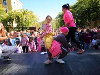 Mozdulj, Dózsa 45! - fotó: 