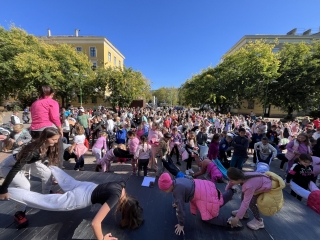 Mozdulj, Dózsa 45! - fotó: 