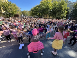 Mozdulj, Dózsa 45! - fotó: 