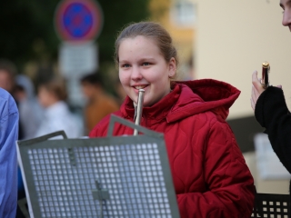 Világnapi koncert és virágültetés a zeneiskolánál (2024) - fotó: 