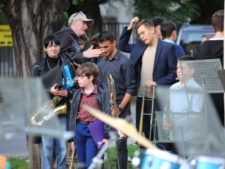 Világnapi koncert és virágültetés a zeneiskolánál (2024) - fotó: 