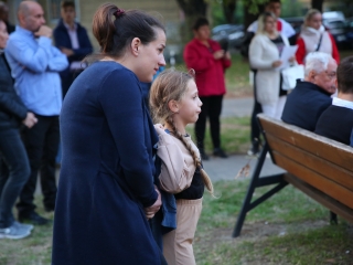 Világnapi koncert és virágültetés a zeneiskolánál (2024) - fotó: 