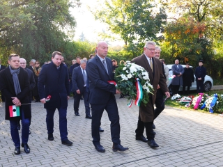 Megemlékezés és díjátadó 1956 ünnepén - fotó: 