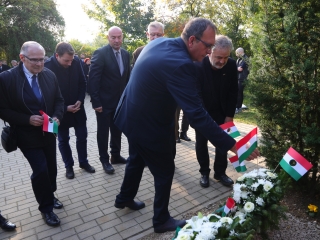 Megemlékezés és díjátadó 1956 ünnepén - fotó: 