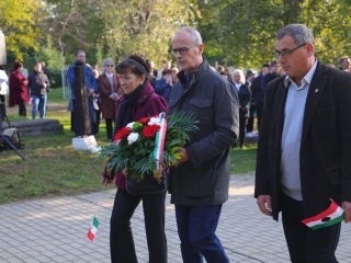 Megemlékezés és díjátadó 1956 ünnepén - fotó: 