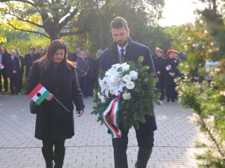 Megemlékezés és díjátadó 1956 ünnepén - fotó: 