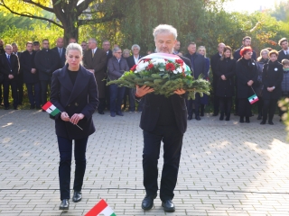 Megemlékezés és díjátadó 1956 ünnepén - fotó: 