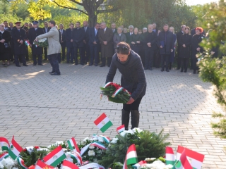 Megemlékezés és díjátadó 1956 ünnepén - fotó: 