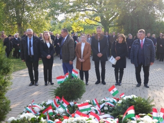 Megemlékezés és díjátadó 1956 ünnepén - fotó: 