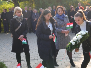 Megemlékezés és díjátadó 1956 ünnepén - fotó: 