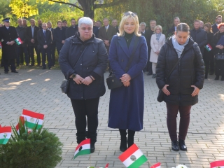 Megemlékezés és díjátadó 1956 ünnepén - fotó: 