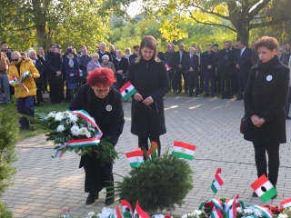 Megemlékezés és díjátadó 1956 ünnepén - fotó: 