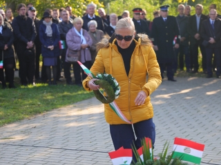 Megemlékezés és díjátadó 1956 ünnepén - fotó: 