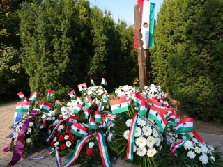 Megemlékezés és díjátadó 1956 ünnepén - fotó: 