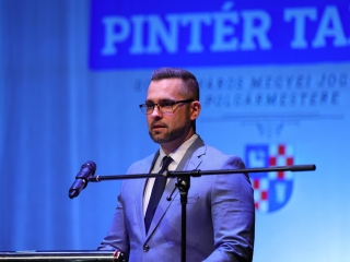 Megemlékezés és díjátadó 1956 ünnepén - fotó: 