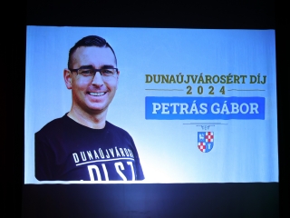 Megemlékezés és díjátadó 1956 ünnepén - fotó: 