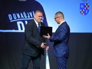 Megemlékezés és díjátadó 1956 ünnepén - fotó: 