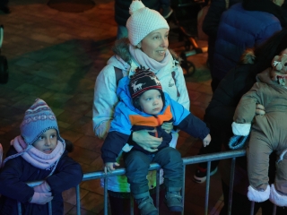 Advent első vasárnapja a Városháza téren (2024) - fotó: 