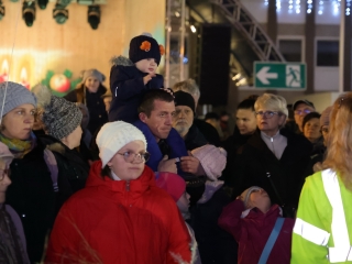 Advent első vasárnapja a Városháza téren (2024) - fotó: 