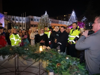 Advent első vasárnapja a Városháza téren (2024) - fotó: 