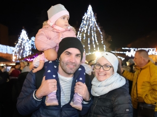 Advent első vasárnapja a Városháza téren (2024) - fotó: 