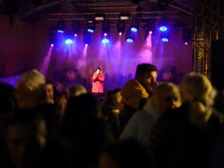 Advent első vasárnapja a Városháza téren (2024) - fotó: 