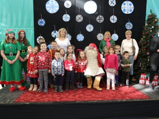 Joulupukki a Béke városrészben - fotó: 