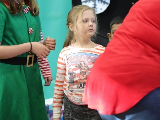 Joulupukki a Béke városrészben - fotó: 