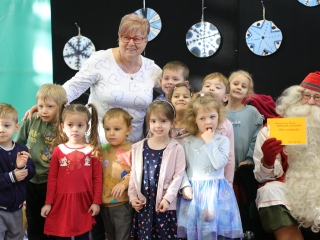 Joulupukki a Béke városrészben - fotó: 