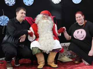 Joulupukki a Béke városrészben - fotó: 