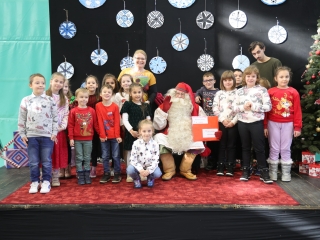 Joulupukki a Béke városrészben - fotó: 