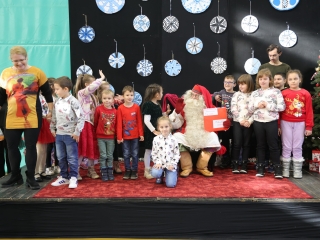 Joulupukki a Béke városrészben - fotó: 