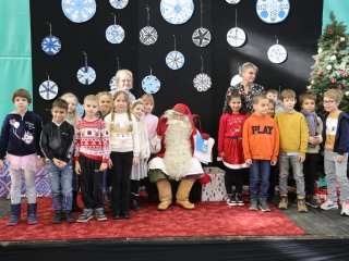 Joulupukki a Béke városrészben - fotó: 