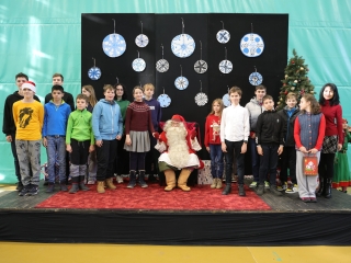 Joulupukki a Béke városrészben - fotó: 