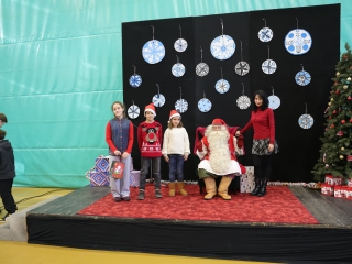 Joulupukki a Béke városrészben - fotó: 