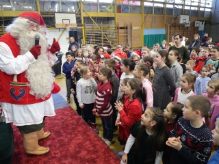 Joulupukki a Béke városrészben - fotó: 