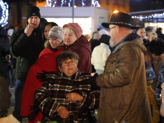 A remény gyertyája is felizzott  - fotó: 