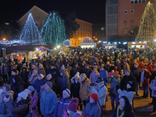 A remény gyertyája is felizzott  - fotó: 