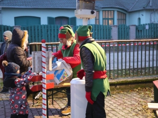 Újtelepre is megérkezett a Mikulás (galéria) - fotó: 