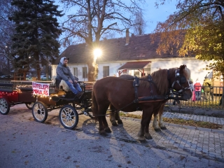 Újtelepre is megérkezett a Mikulás (galéria) - fotó: 