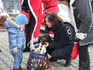 Jótét körök a városban az autós Mikulásokkal (2024) - fotó: 