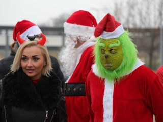 Jótét körök a városban az autós Mikulásokkal (2024) - fotó: 