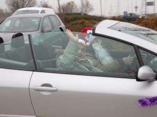 Jótét körök a városban az autós Mikulásokkal (2024) - fotó: 