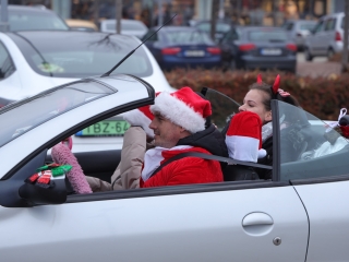 Jótét körök a városban az autós Mikulásokkal (2024) - fotó: 