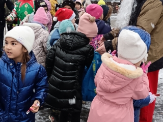 Jótét körök a városban az autós Mikulásokkal (2024) - fotó: 